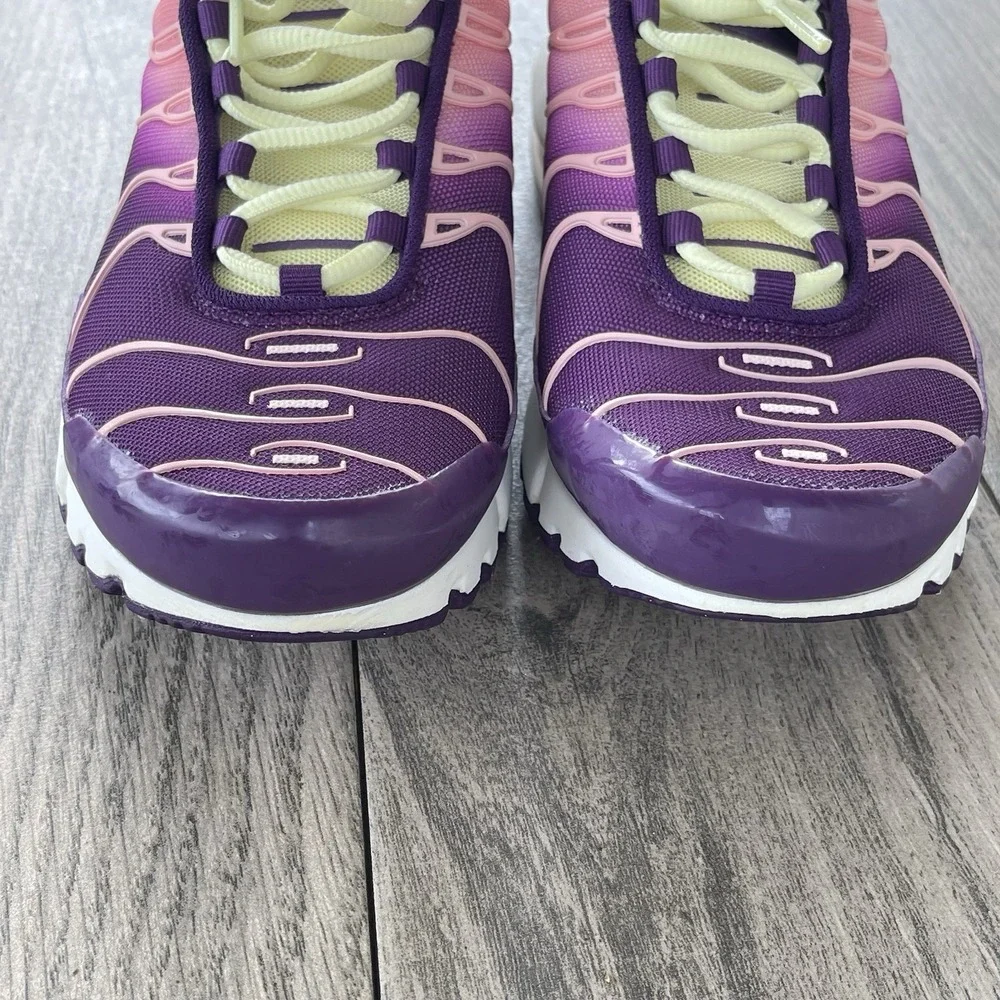 Nike Air Max Plus TN‎ Running Shoes Youth 7Y Lucky Charms Purple Sneakers AV7962